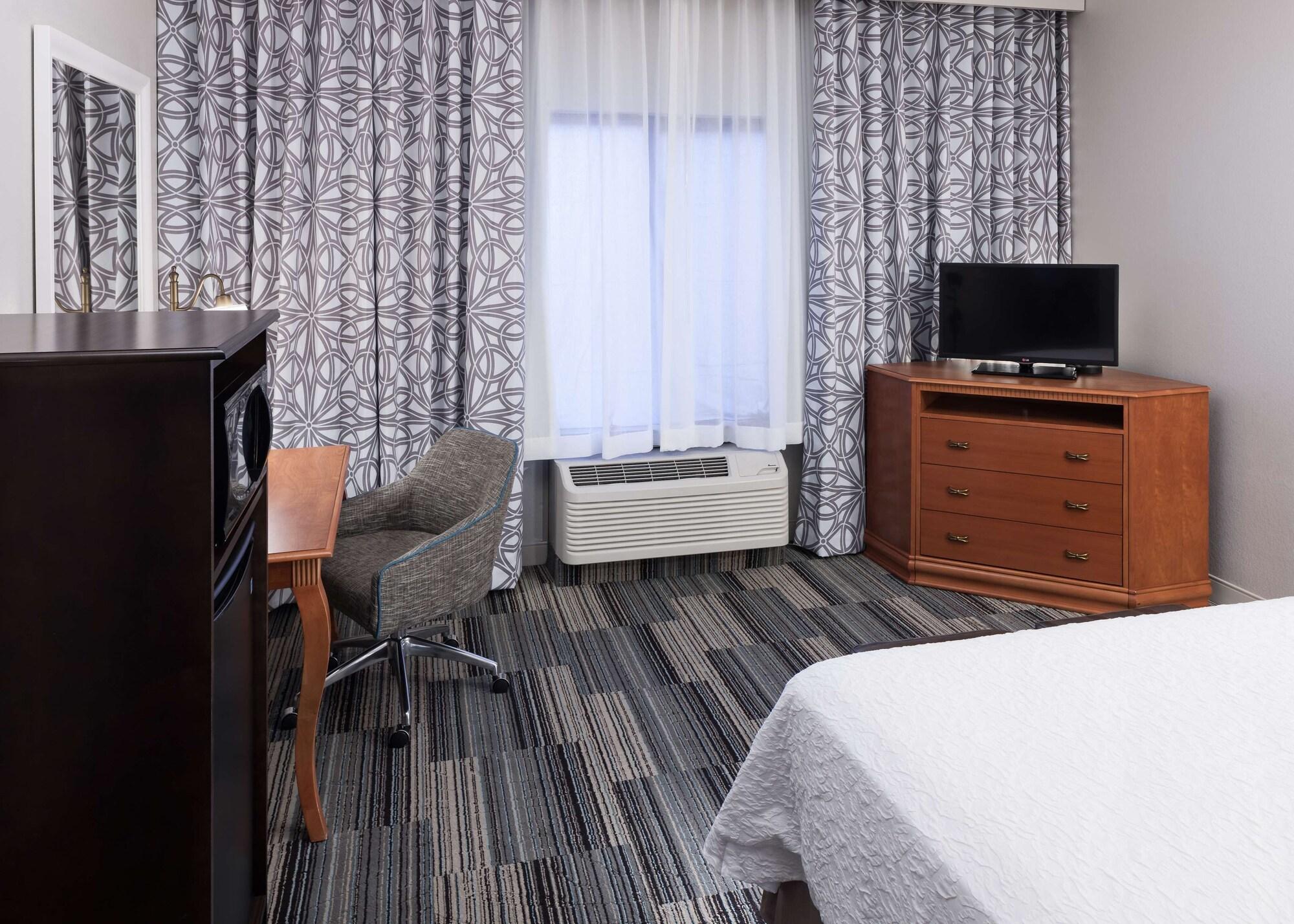 Hampton Inn & Suites Tulare Kültér fotó